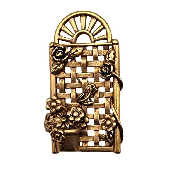 Danecraft Trellis Pin Brooch Gold Tone Potted Flower Vines Vintage Signed - Picture 1 of 7